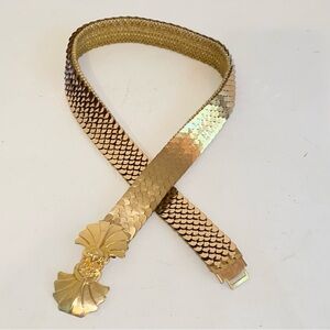 Vintage Gold Metal Fish Scale Elastic Stretch Belt with Decorative Ornate Buckle